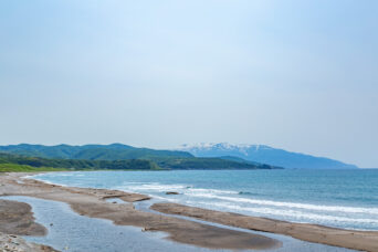 後志・島牧・本目から望む狩場山(北海道:2025年5月)