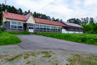 JR函館本線・蕨岱駅跡付近・蕨岱小学校跡(北海道:2025年5月)