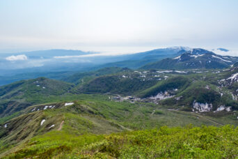 後志・倶知安・ニセコアンヌプリから望むニセコ連山（北海道：2025年6月）