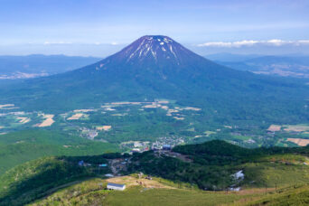 後志・倶知安・ニセコアンヌプリから望む後志羊蹄山（北海道：2025年6月）