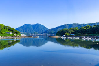 長崎・牧島・曲崎付近から望む行仙岳と普賢岳(長崎県:2025年8月)
