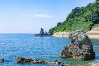 長崎半島・茂木港付近から望む大立石(長崎県:2025年8月)