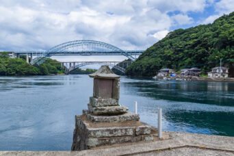 西海・伊ノ浦集落から望む西海橋（長崎県：2025年8月）