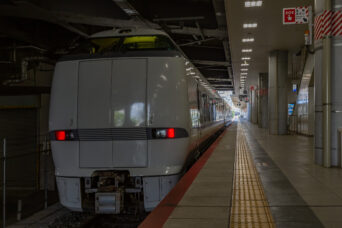JR東海道本線・新大阪駅・特急「こうのとり」（大阪府：2025年8月）