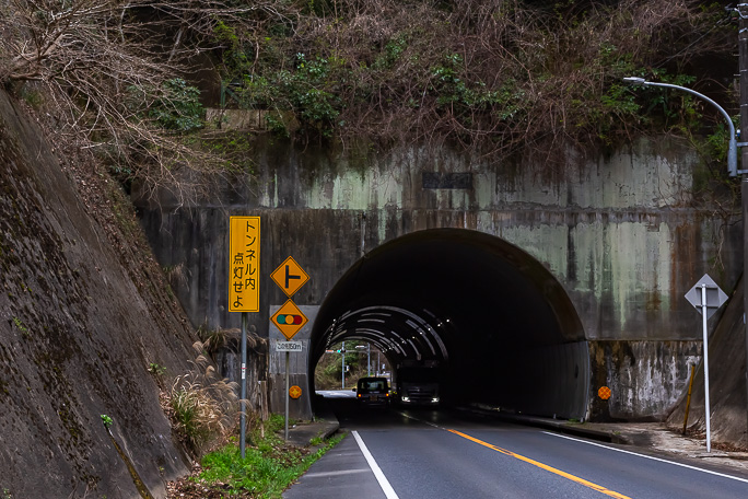 上総蔵持～深沢間にあった隧道は車道転用されたようだ