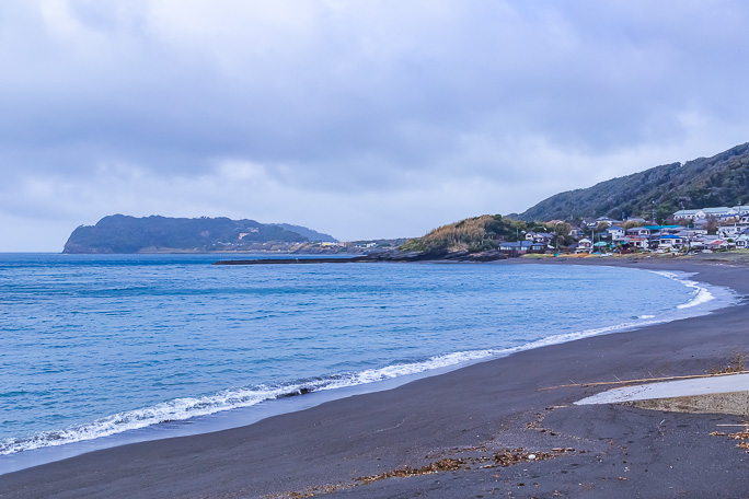 館山市の北端に当たる那古船形地区まで来ると漸く天候回復の兆しが見えてきた