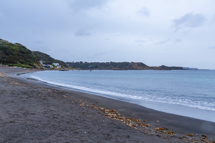 横須賀市と三浦市の市境界が通る和田長浜