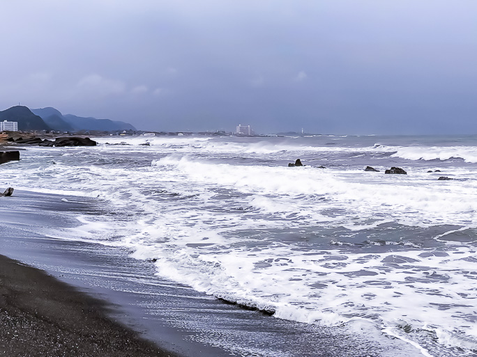 野島崎の灯台も遥か彼方に小さくなった