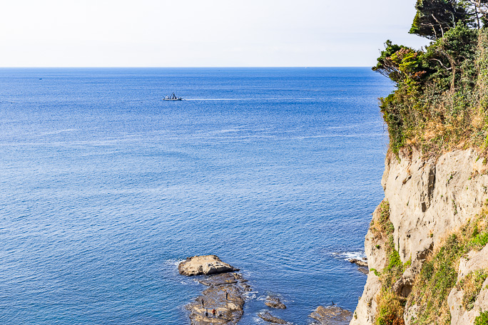 御岩屋道通り付近から長磯を見下ろす
