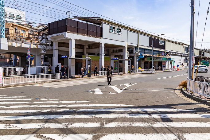 意外とハードなアップダウンを経て山手駅に到着