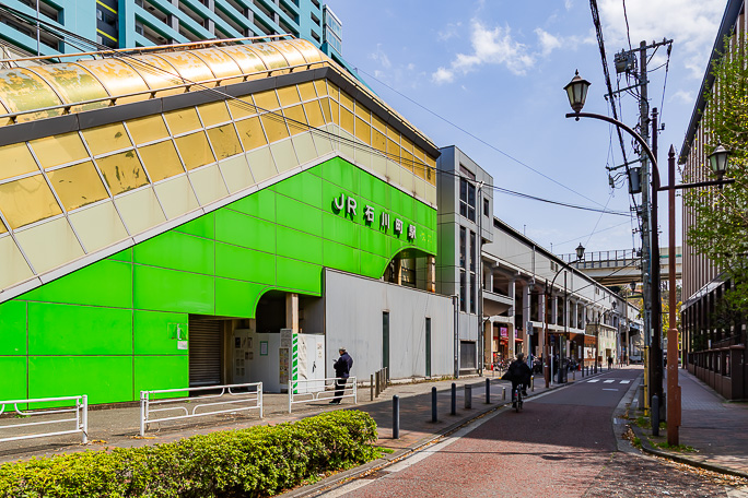 中華街の入り口に当たる石川町駅に到着