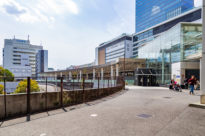 横浜駅に到着して根岸線の旅を終えた