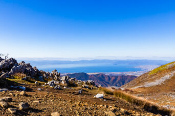 鈴鹿山地・霊仙山・霊仙山最高点から望む琵琶湖(滋賀県:2025年11月)