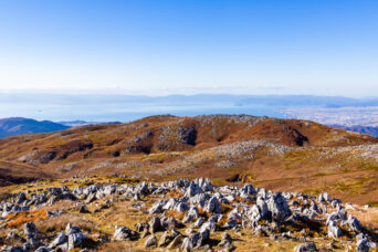 鈴鹿山地・霊仙山・経塚山から望む琵琶湖方面(滋賀県:2025年11月)