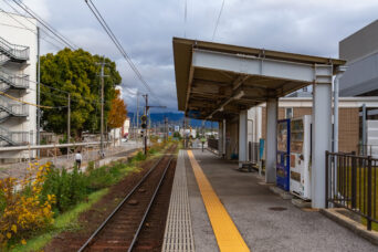 近江鉄道多賀線・スクリーン駅(滋賀県:2025年12月)