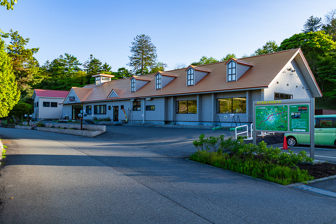 早来駅から遠浅駅に向かう道中で鶴の湯温泉に立ち寄っていく