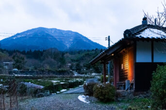 JR山口線・青野山駅付近・麓耕子安観音から望む青野山（島根県：2026年1月）
