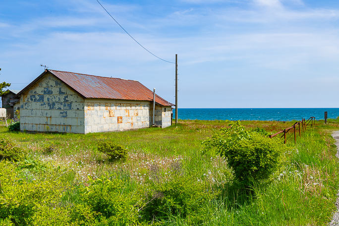 富浦駅前の海岸風景