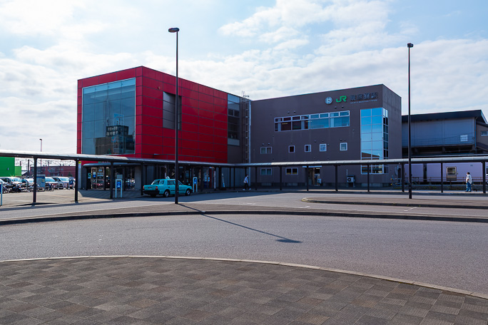 初期には複数回の駅名変遷を経た東室蘭駅