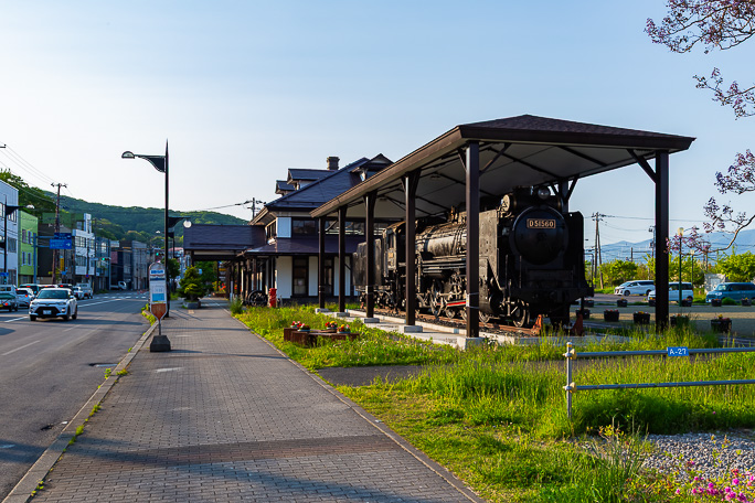 D51 560号機が静態展示されている旧室蘭駅舎付近　