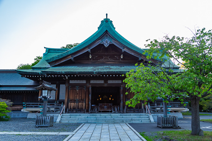室蘭八幡宮に参拝して1日の無事に感謝する