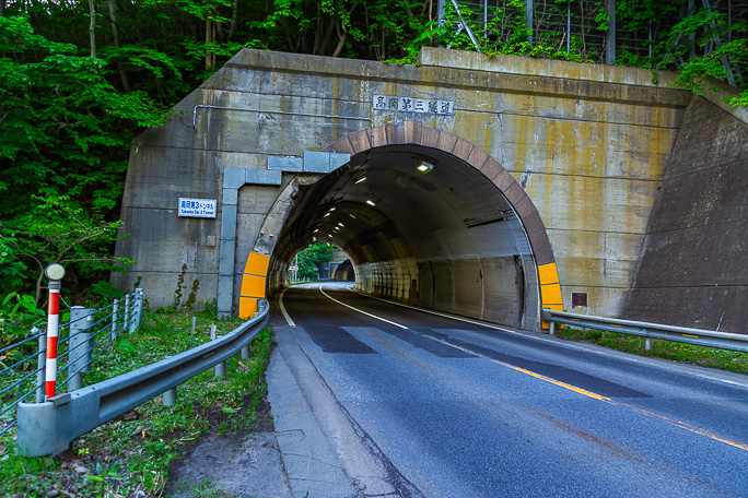 この区間もトンネルが連続する難所