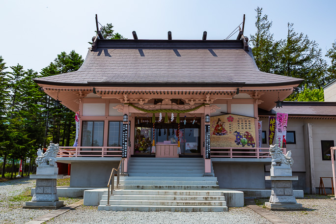 寿都市街地の高台にある寿都神社を参拝