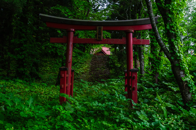 二股駅近くの双葉集落にあった双葉神社