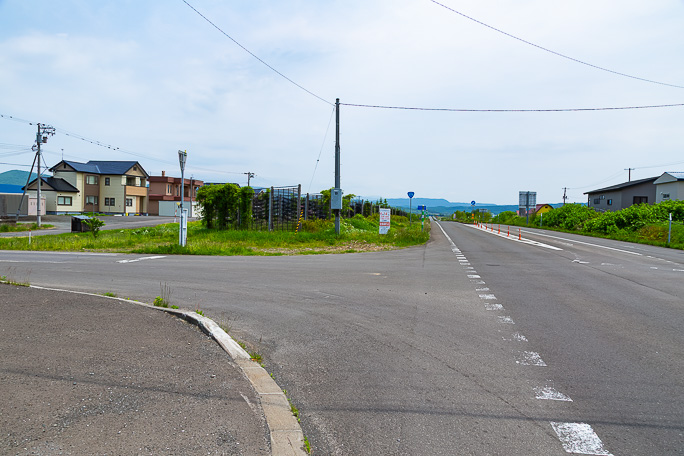 前田駅跡も国道敷きや住宅地に取り込まれて消失していた