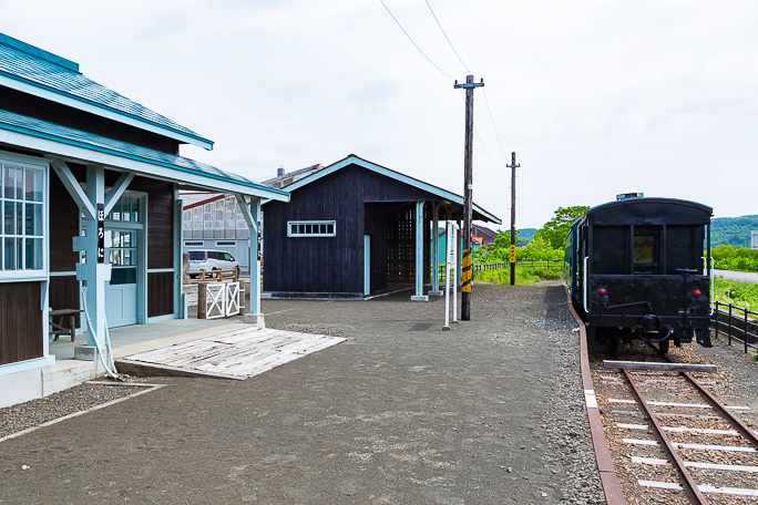 保存車両やレール、駅舎が残されて岩内線の記憶を今に伝えていた