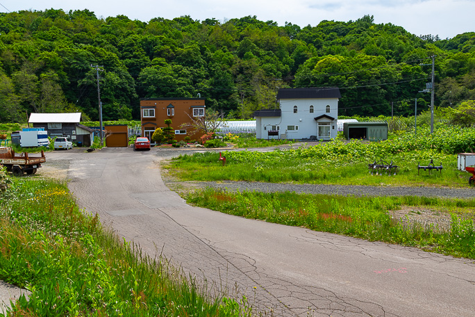 国富駅跡は住宅地やその周辺の造成工事で消失していた