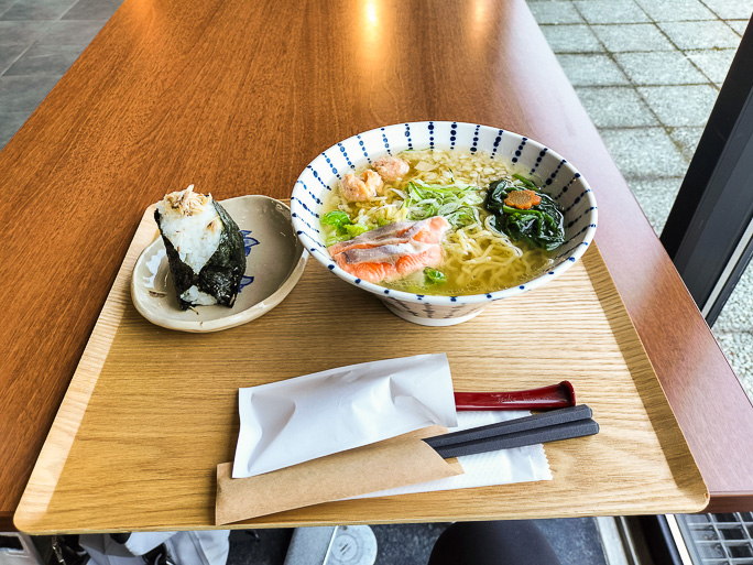 道の駅「みなとま～れ寿都」でお昼ご飯