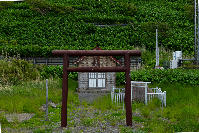 沼前集落にある石神神社に参拝
