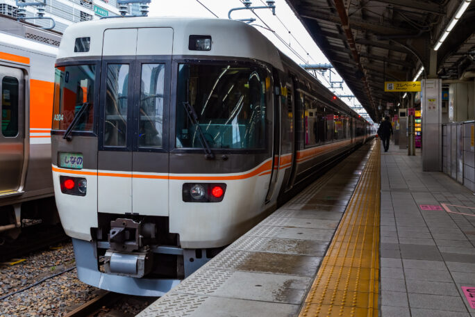 JR東海道本線・JR関西本線・名古屋駅・特急「しなの」（愛知県：2026年3月）
