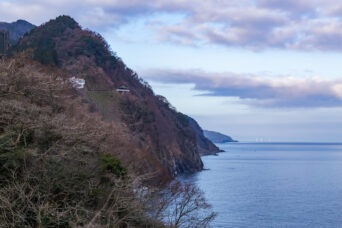 えちごトキめき鉄道日本海ひすいライン・親不知駅付近・親不知記念広場から望む親不知海岸(新潟県:2026年3月)