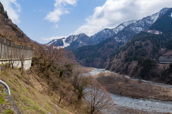 呉東・黒部・音沢集落付近から望む黒部川（富山県：2026年3月）