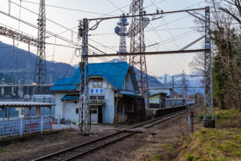 富山地方鉄道本線・愛本駅(富山県:2026年3月)