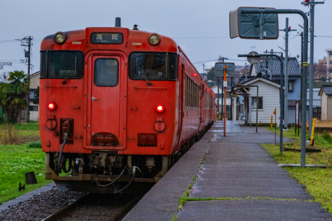 JR氷見線・越中国分駅（富山県：2026年4月）