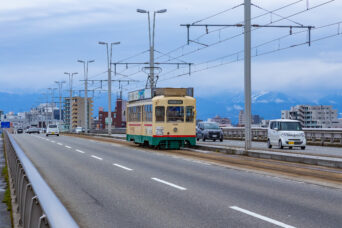 富山地方鉄道呉羽線・安野屋停留場付近・富山大橋（富山県：2026年4月）