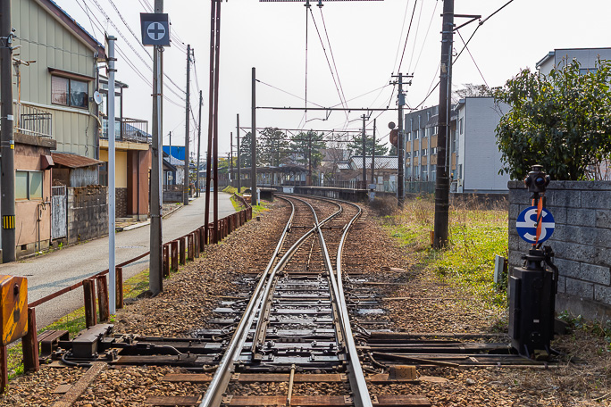 スプリングポイントから遠望して東新庄駅を後にする