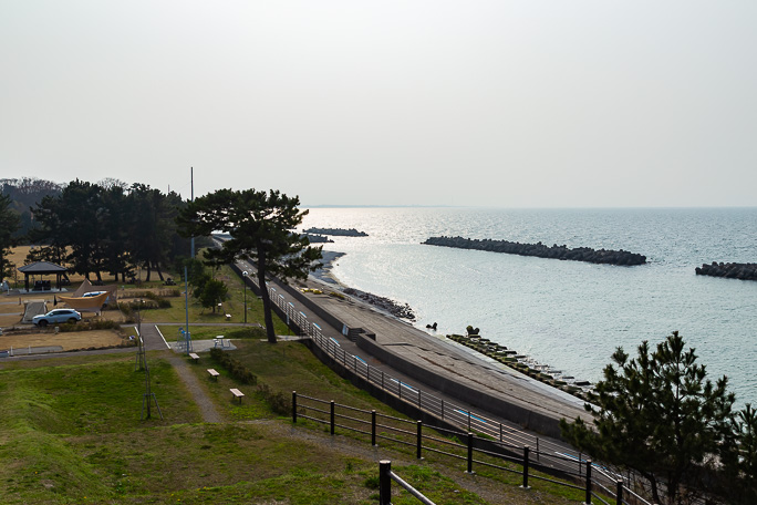 滑川海浜公園はキャンプ場があるが指定場所以外でのキャンプは禁止なのでここもパス