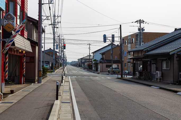晒屋駅があったと思われる田中新町の交差点付近