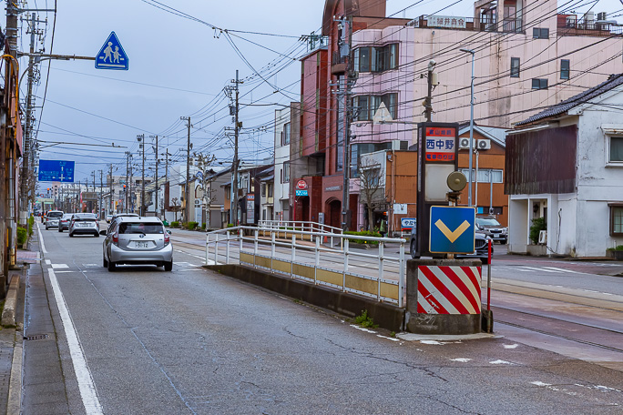 ここも同じような構造の西中野停留場