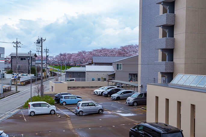 高層マンションの敷地となった新富山駅跡