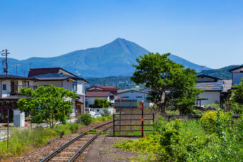 JR只見線・七日町駅から望む磐梯山(福島県:2026年5月)