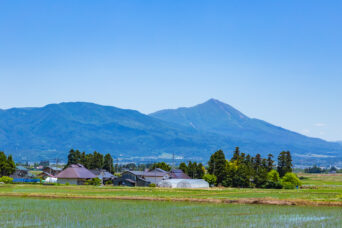 JR只見線・若宮駅から望む磐梯山(福島県:2026年5月)