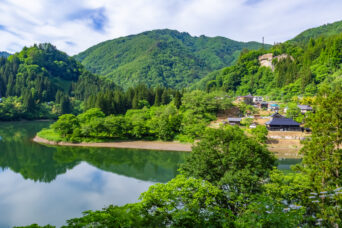 JR只見線・早戸駅付近・早戸温泉郷と只見川（福島県：2026年5月）