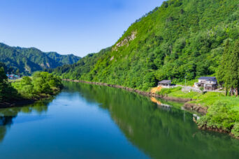 会津・金山・湯倉温泉共同浴場と只見川（福島県：2026年6月）
