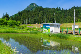 JR只見線・会津塩沢駅と蒲生岳（福島県：2026年6月）