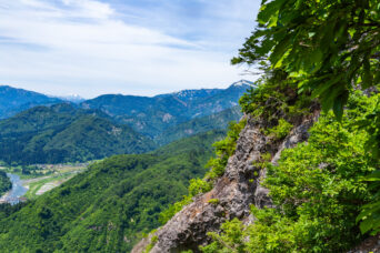 会津・只見・蒲生岳から望む浅草岳・毛猛山と只見川（福島県：2026年6月）